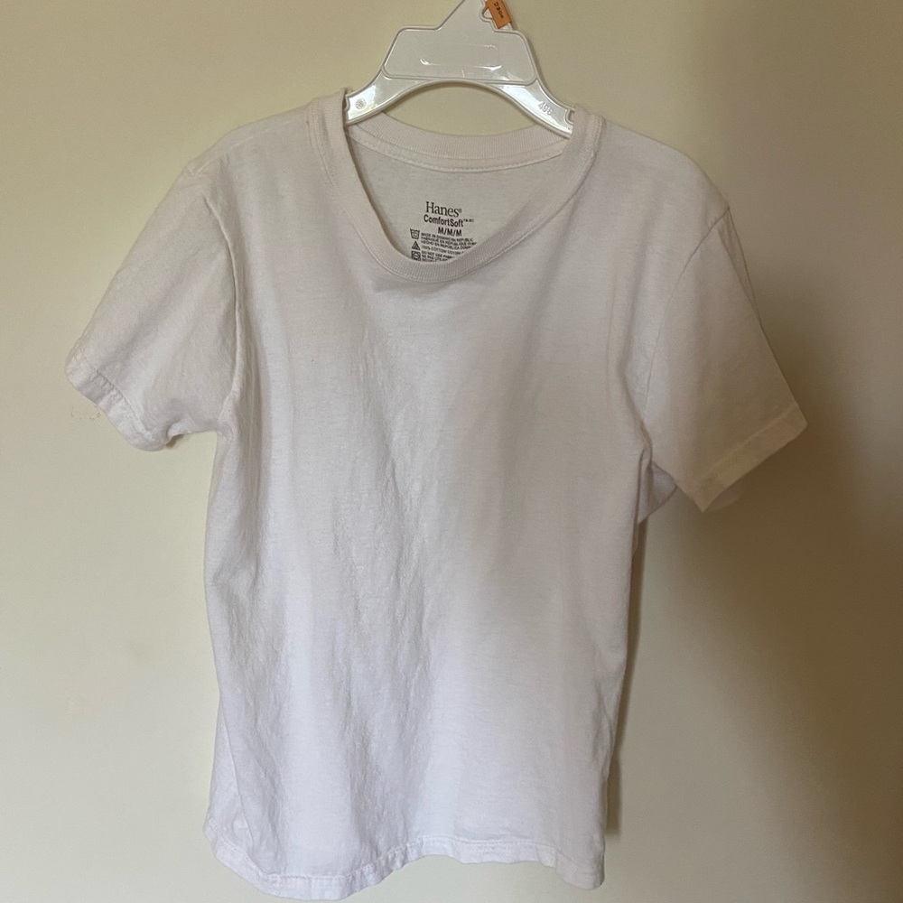 white tee